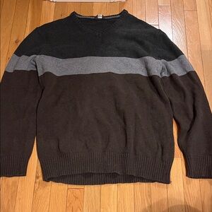 Denver Hayes men’s v neck brown and grey striped sweater